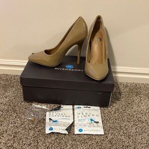 Women's Classic Beige Heels